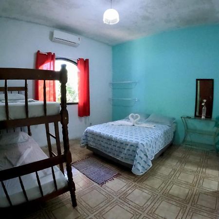 Casarao Hostel E Pousada Vila do Abraao Bagian luar foto