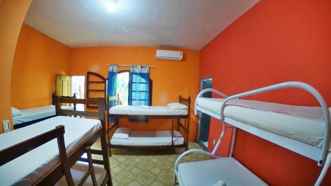 Casarao Hostel E Pousada Vila do Abraao Bagian luar foto